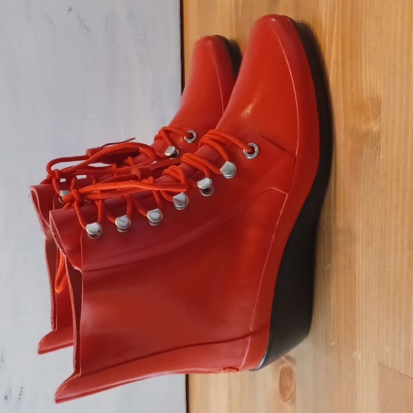 Coach Rain Boots US Size 5 Color Red For Women - Picture 3 of 15